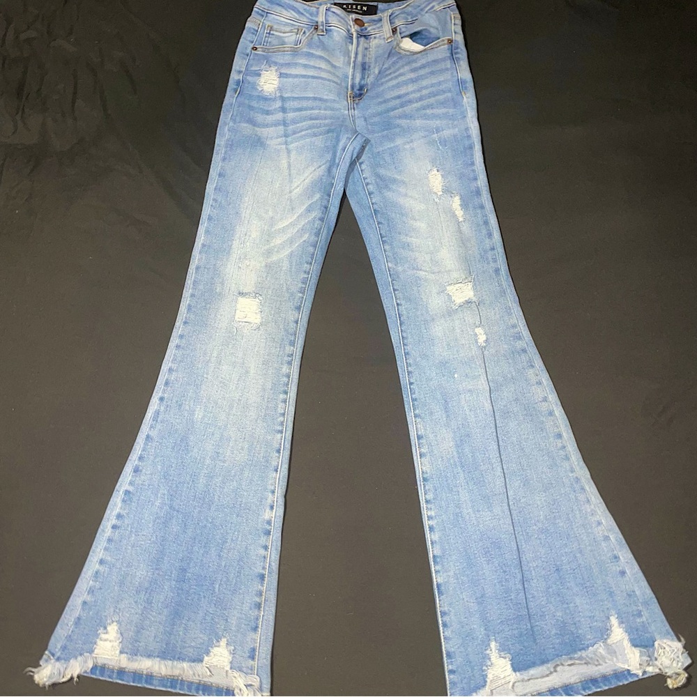 Risen Flare Jeans